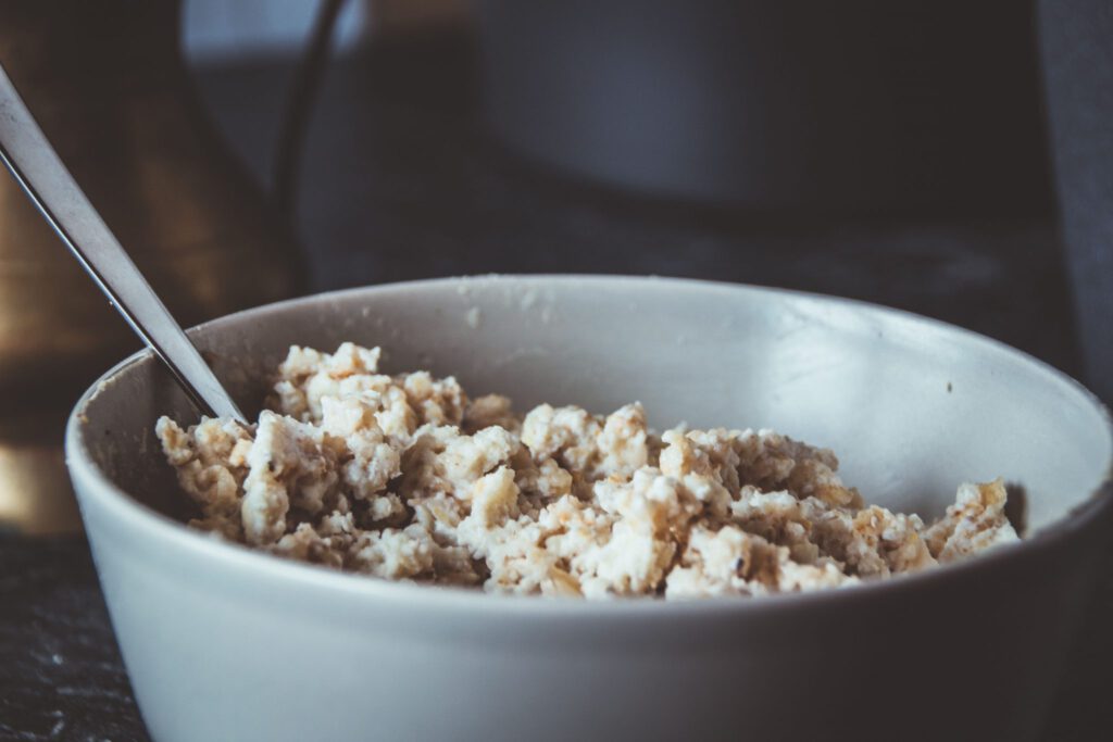 Unser Liebstes Porridge Grundrezept · Eat This! Foodblog • Vegane